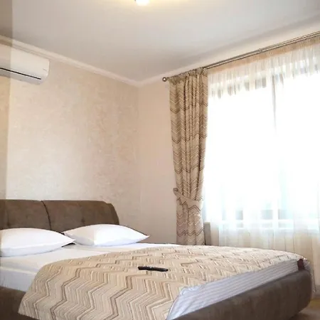 Apartment Sweethome 2 Free Parking Uzhhorod Exterior photo