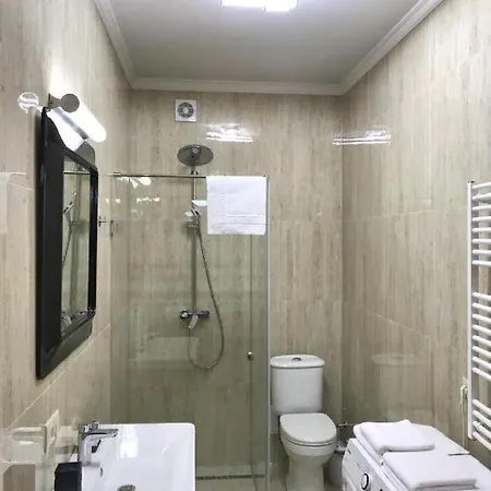 Apartment Sweethome 2 Free Parking Uzhhorod Exterior photo